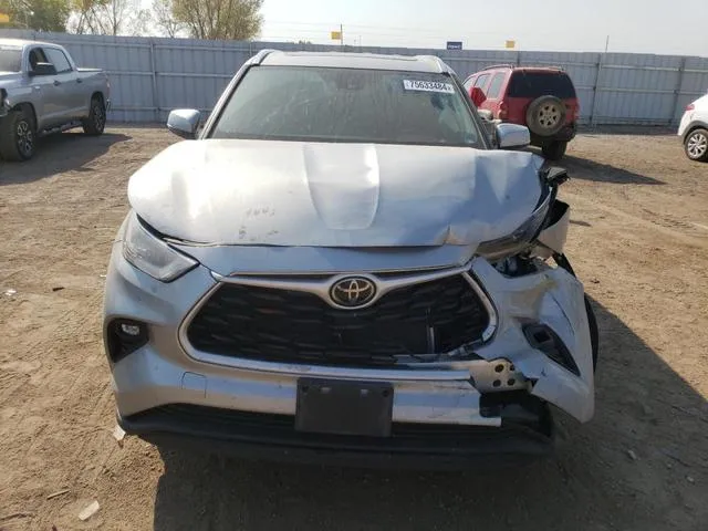 5TDGZRBH8MS114424 2021 2021 Toyota Highlander- Xle 5