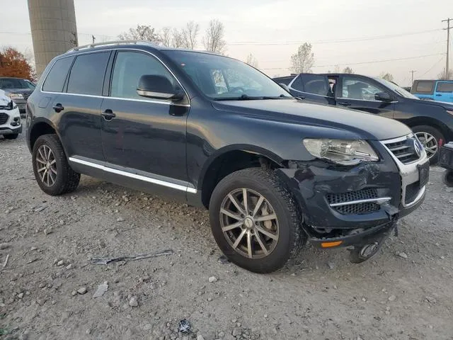 WVGBE77L88D067710 2008 2008 Volkswagen Touareg- V6 4