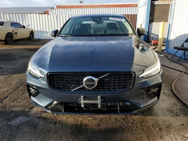 7JRL12FJ7SG364479 2025 2025 Volvo S60- Core 5