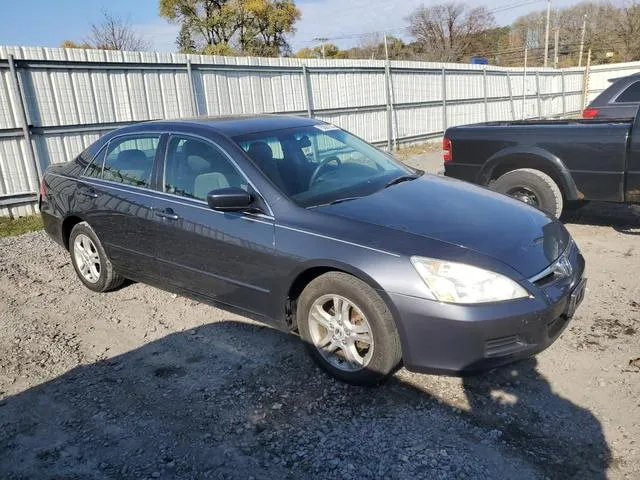 1HGCM56367A002051 2007 2007 Honda Accord- SE 4