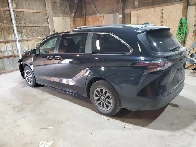 5TDYRKEC5RS195370 2024 2024 Toyota Sienna- Xle 2