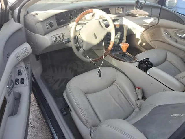 1LNFM92VXWY735098 1998 1998 Lincoln Mark- Lsc 8