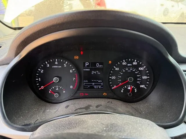 3KPA25AB4JE058939 2018 2018 KIA Rio- LX 8