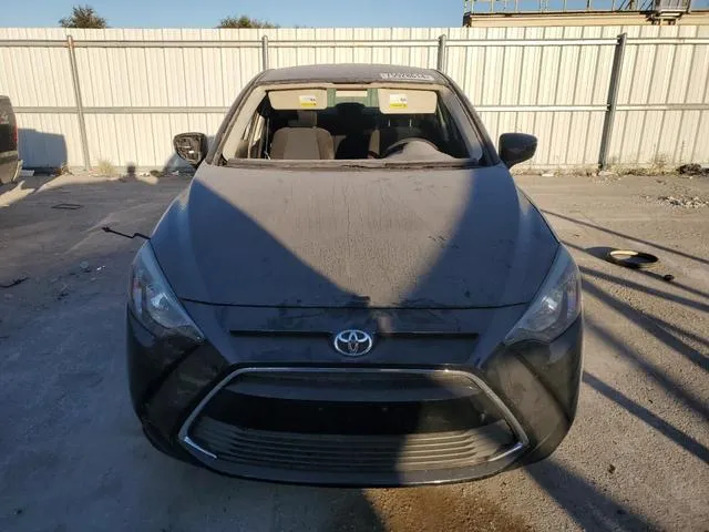 3MYDLBYV6HY191673 2017 2017 Toyota Yaris 5