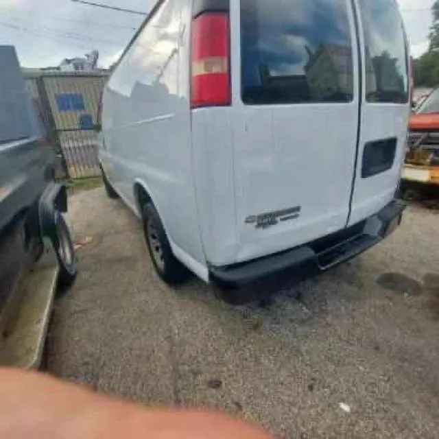 1GCSGAFX2E1124805 2014 2014 Chevrolet Express 3