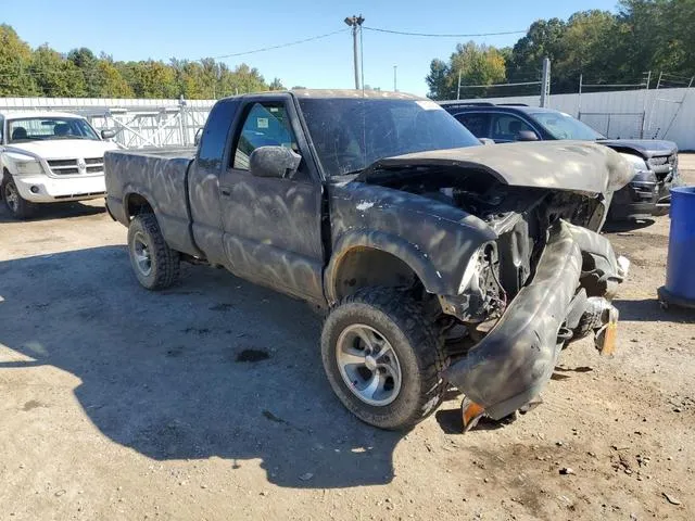 1GTDT19W928149498 2002 2002 GMC Sonoma 4