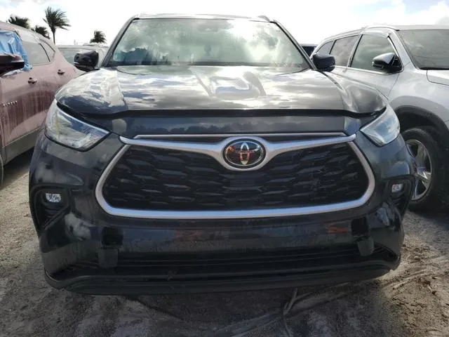 5TDGZRAH6MS524947 2021 2021 Toyota Highlander- Xle 5