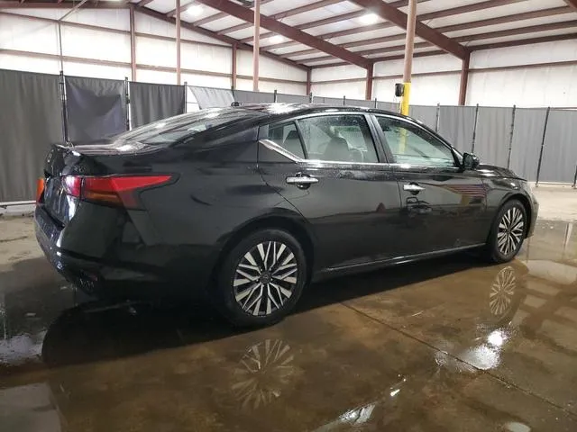 1N4BL4DV9PN326248 2023 2023 Nissan Altima- SV 3