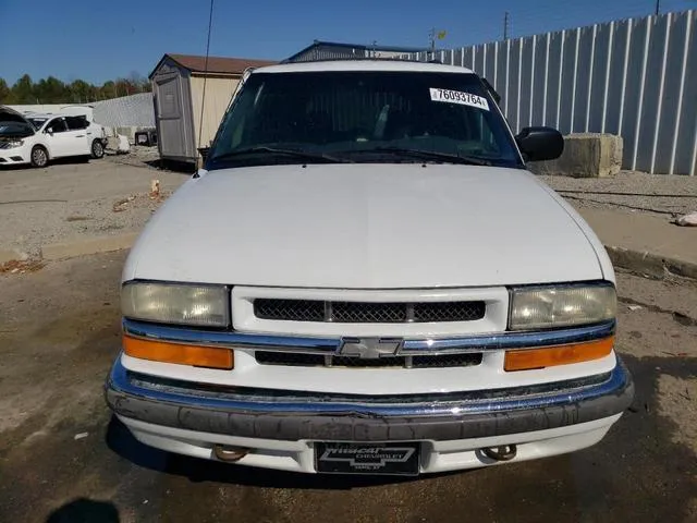 1GNDT13W812168142 2001 2001 Chevrolet Blazer 5