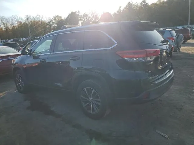 5TDJZRFH8HS363960 2017 2017 Toyota Highlander- SE 2