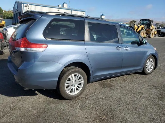 5TDYK3DC5ES499322 2014 2014 Toyota Sienna- Xle 3