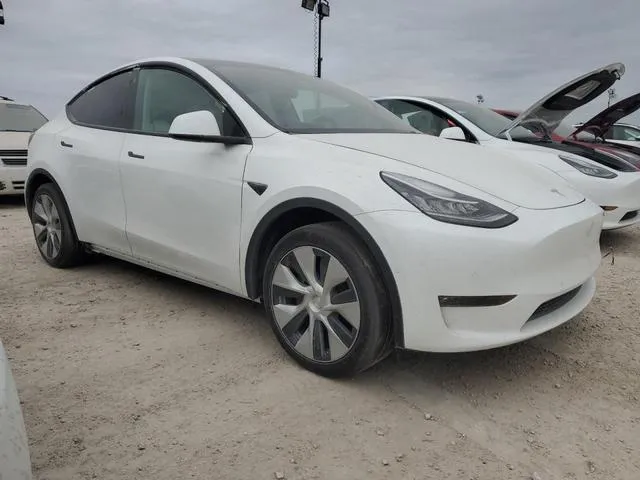 5YJYGDEEXMF243171 2021 2021 Tesla MODEL Y 4