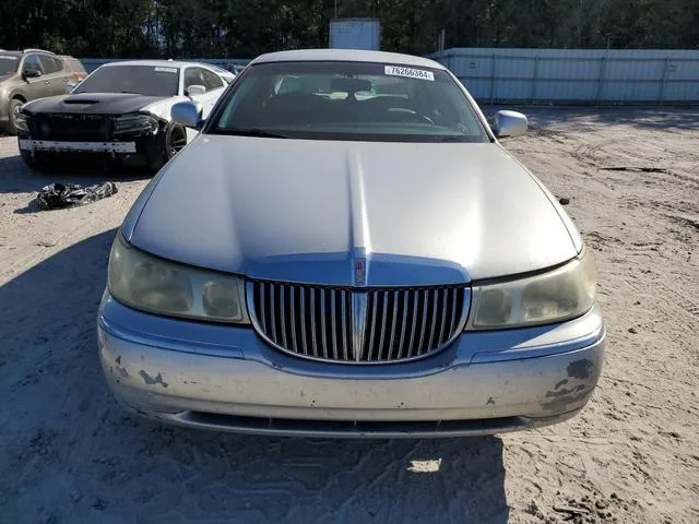 1LNHM82W52Y626604 2002 2002 Lincoln Town Car- Signature 5