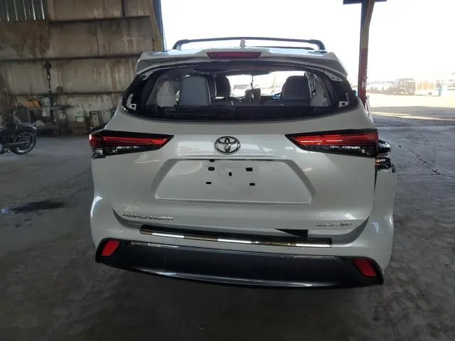 5TDYZRAHXNS116327 2022 2022 Toyota Highlander- Limited 6