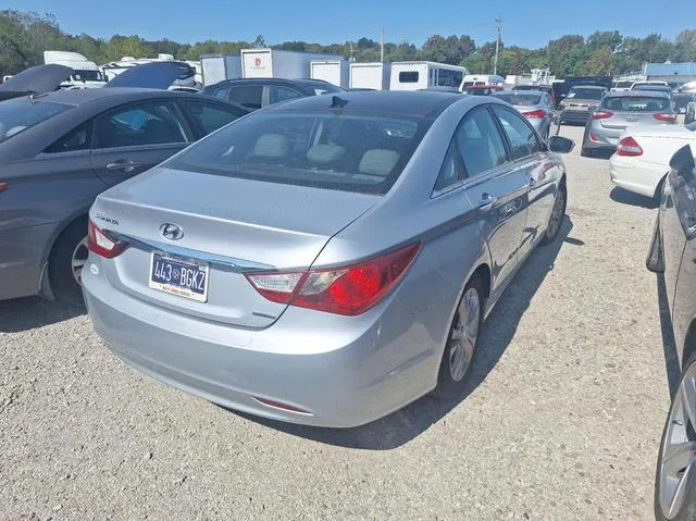 5NPEC4AC1CH470526 2012 2012 Hyundai Sonata- SE 4