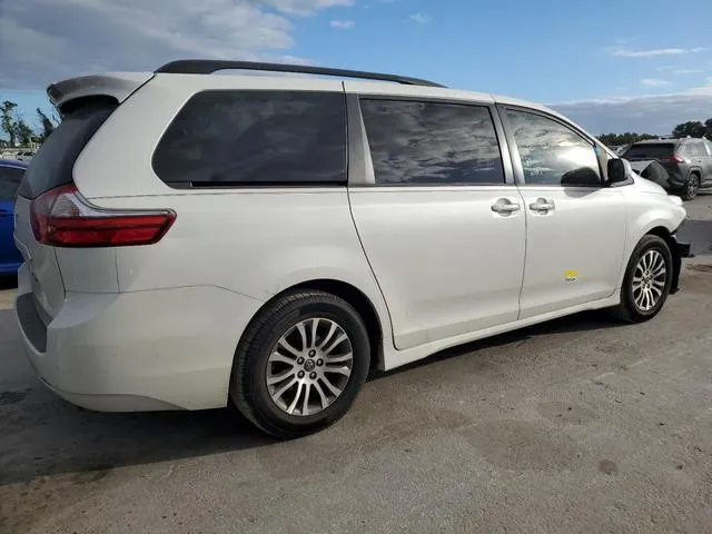 5TDYZ3DC9LS055675 2020 2020 Toyota Sienna- Xle 3