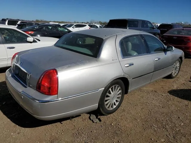 1LNHM81W04Y674645 2004 2004 Lincoln Town Car- Executive 3