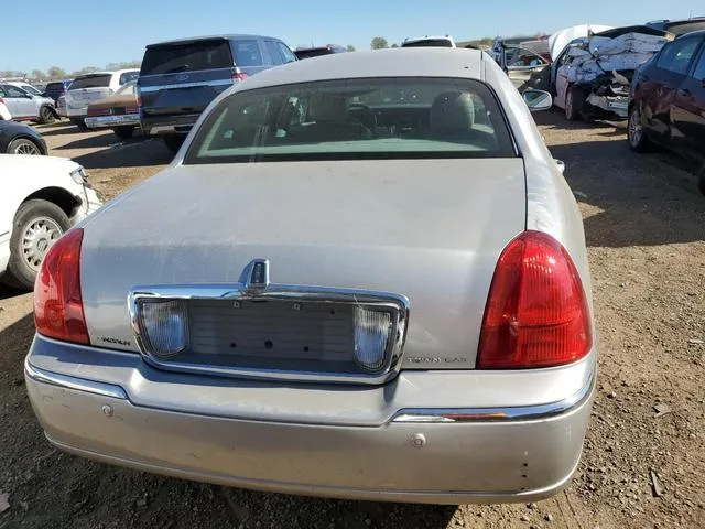 1LNHM81W04Y674645 2004 2004 Lincoln Town Car- Executive 6