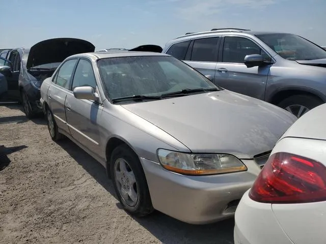 1HGCG1657WA057267 1998 1998 Honda Accord- EX 4