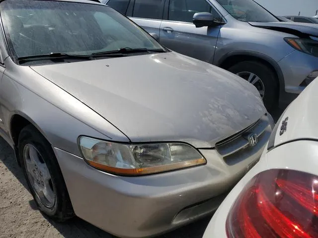 1HGCG1657WA057267 1998 1998 Honda Accord- EX 5