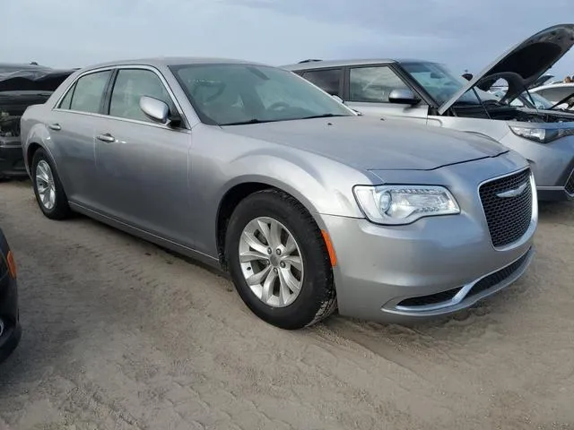 2C3CCAAG8GH235519 2016 2016 Chrysler 300- Limited 4