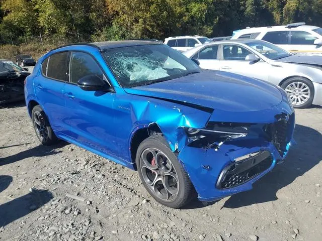 ZASPAKBN6P7D56932 2023 2023 Alfa Romeo Stelvio- TI 4