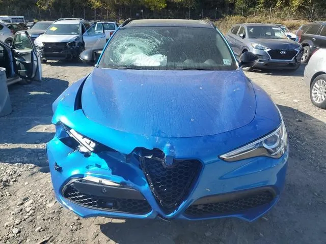 ZASPAKBN6P7D56932 2023 2023 Alfa Romeo Stelvio- TI 5