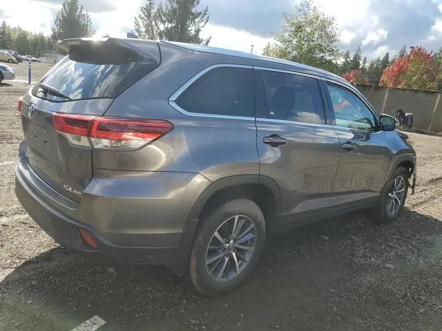 5TDJZRFH5KS601397 2019 2019 Toyota Highlander- SE 3