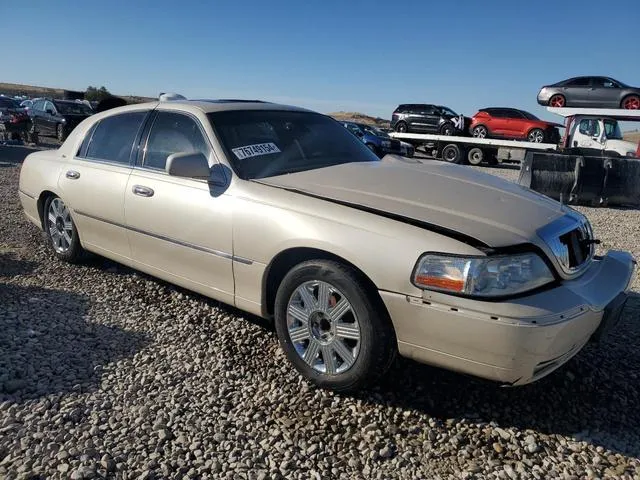 1LNHM83W53Y683451 2003 2003 Lincoln Town Car- Cartier 4