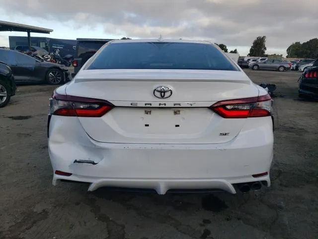 4T1G11AK2NU626968 2022 2022 Toyota Camry- SE 6