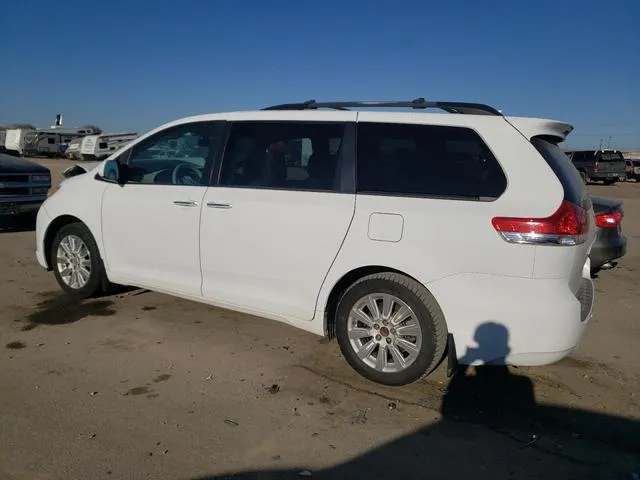 5TDDK3DC3DS071312 2013 2013 Toyota Sienna- Xle 2