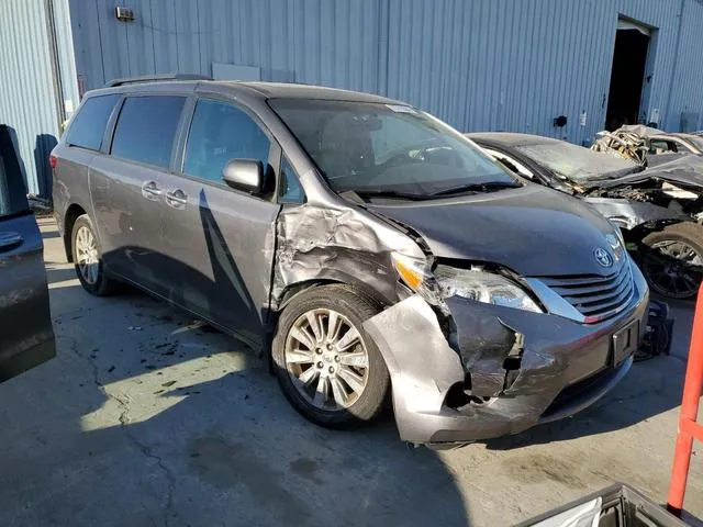 5TDDK3DC1GS139515 2016 2016 Toyota Sienna- Xle 4