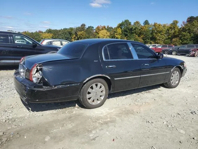 1LNHM83V17Y613278 2007 2007 Lincoln Town Car- Designer 3