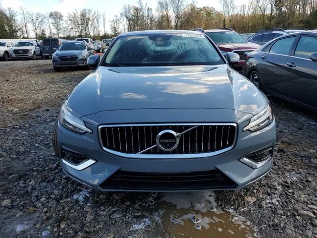 7JRL12FL1NG172755 2022 2022 Volvo S60- B5 Inscription 5