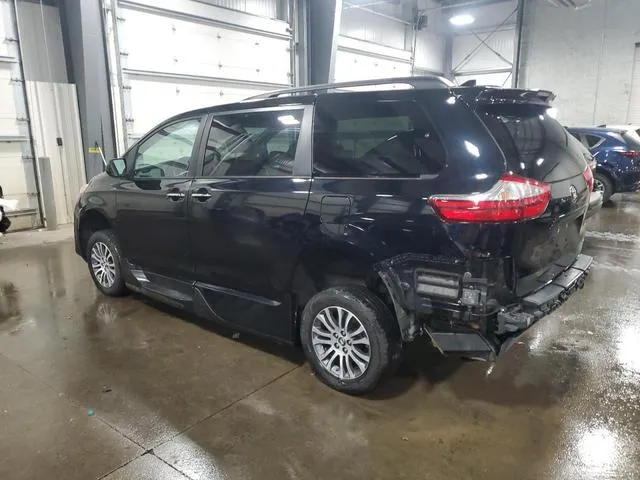 5TDYZ3DC3JS927197 2018 2018 Toyota Sienna- Xle 2