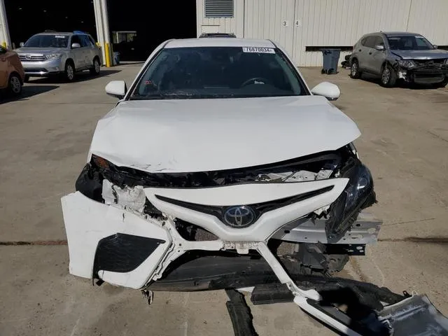 4T1T11AKXNU638252 2022 2022 Toyota Camry- SE 5