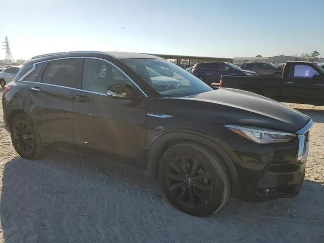 3PCAJ5M19KF139176 2019 2019 Infiniti QX50- Essential 4