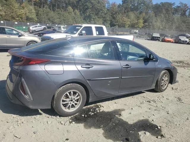 JTDKARFP5J3081351 2018 2018 Toyota Prius 3