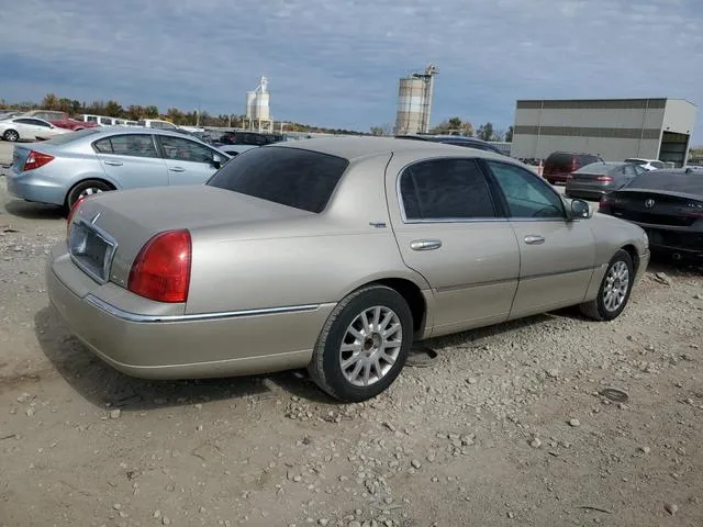 1LNHM82W07Y624752 2007 2007 Lincoln Town Car- Signature Lim 3