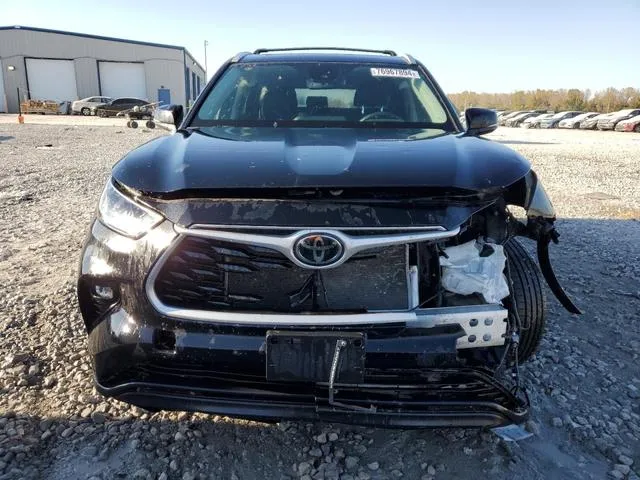 5TDGZRBH0NS588630 2022 2022 Toyota Highlander- Xle 5