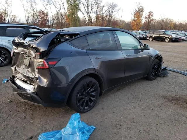 7SAYGDEE8RA252555 2024 2024 Tesla MODEL Y 3