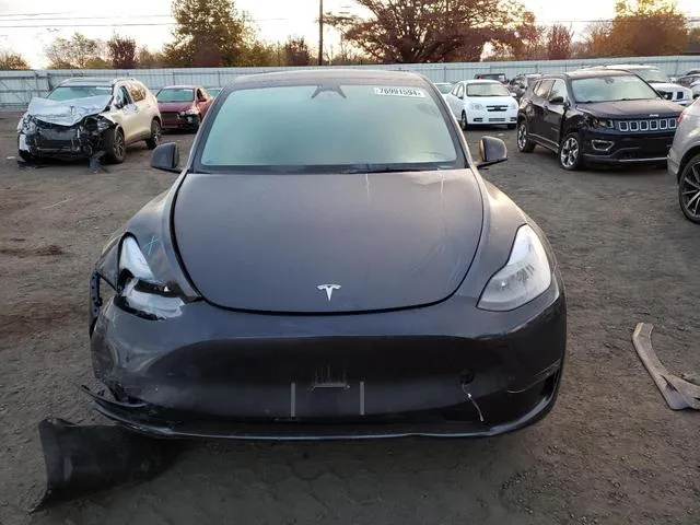 7SAYGDEE8RA252555 2024 2024 Tesla MODEL Y 5