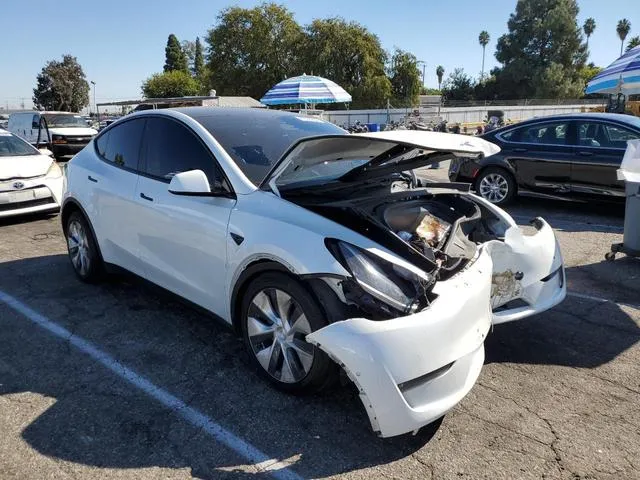 5YJYGDEE9LF031974 2020 2020 Tesla MODEL Y 4