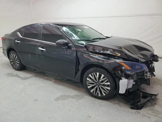 1N4BL4DV3RN390272 2024 2024 Nissan Altima- SV 4