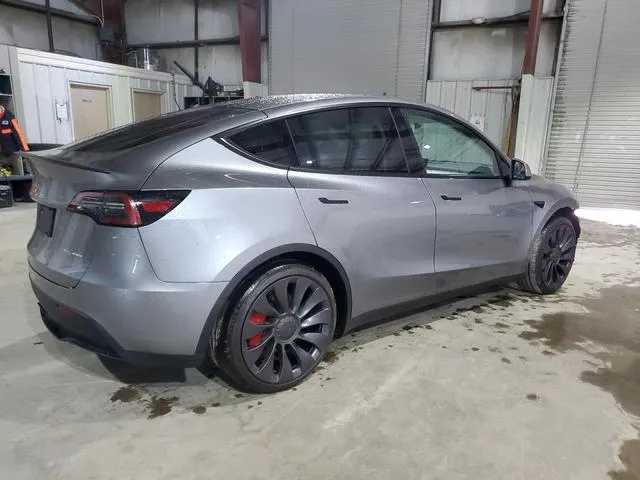 7SAYGDEF8RA323746 2024 2024 Tesla MODEL Y 3