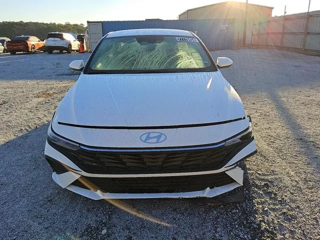 KMHLM4DG2RU661563 2024 2024 Hyundai Elantra- Sel 5