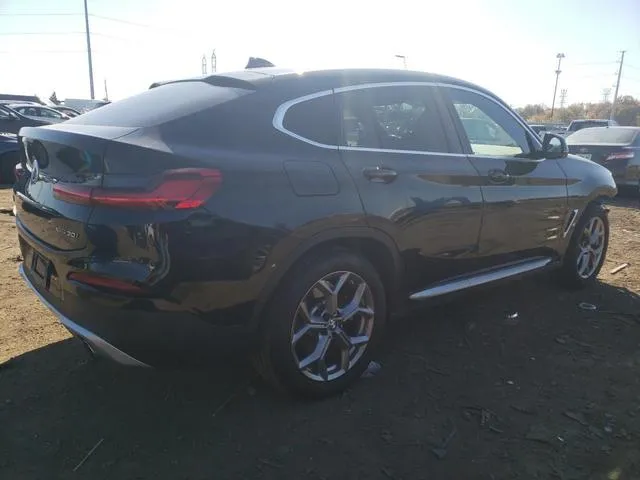 5UX2V1C03M9E84194 2021 2021 BMW X4- Xdrive30I 3