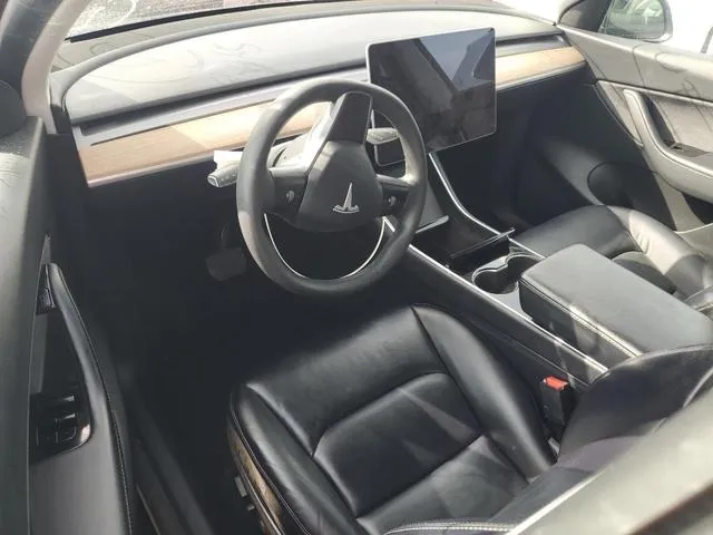 5YJYGDEE6MF080759 2021 2021 Tesla MODEL Y 8