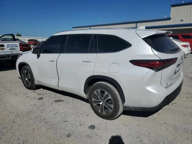 5TDGZRAH2NS542525 2022 2022 Toyota Highlander- Xle 2