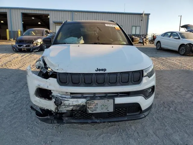 3C4NJDBB1NT182021 2022 2022 Jeep Compass- Latitude 5